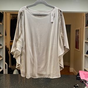 Brand new blouse chicos size 3 equal to X-Large